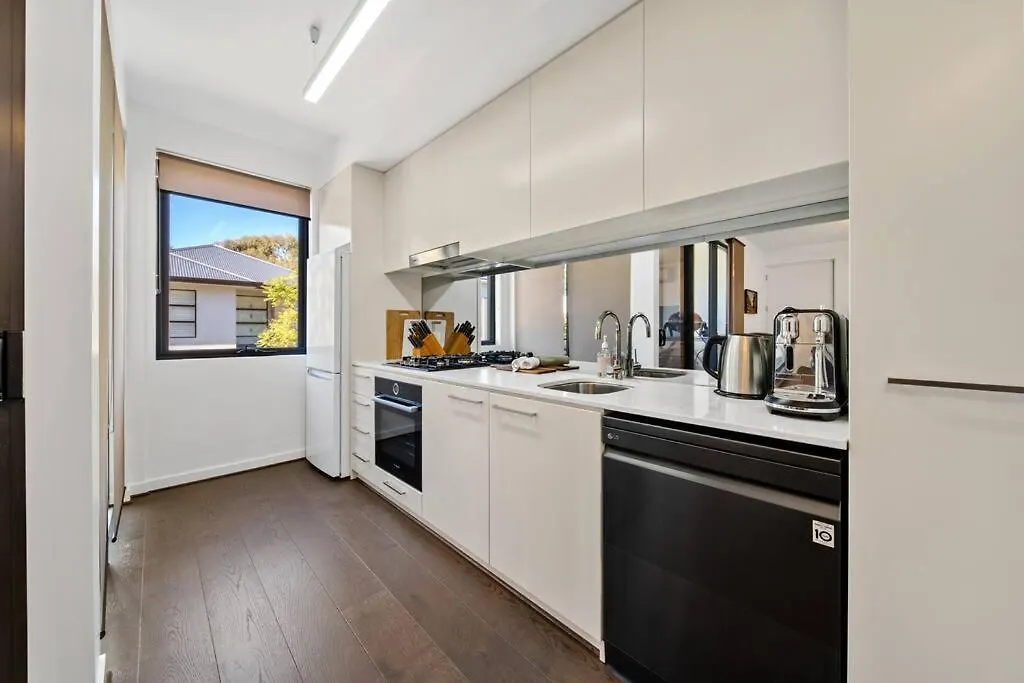 River Torrens Retreat - 2Br, Parking, Wi-Fi Adelaide 0*,  Australia