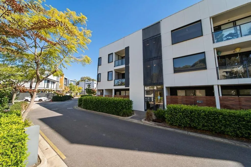 River Torrens Retreat - 2Br, Parking, Wi-Fi Adelaide 0*,