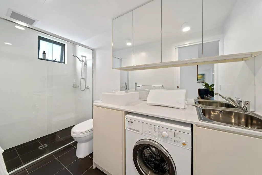 River Torrens Retreat - 2Br, Parking, Wi-Fi Adelaide Apartment
